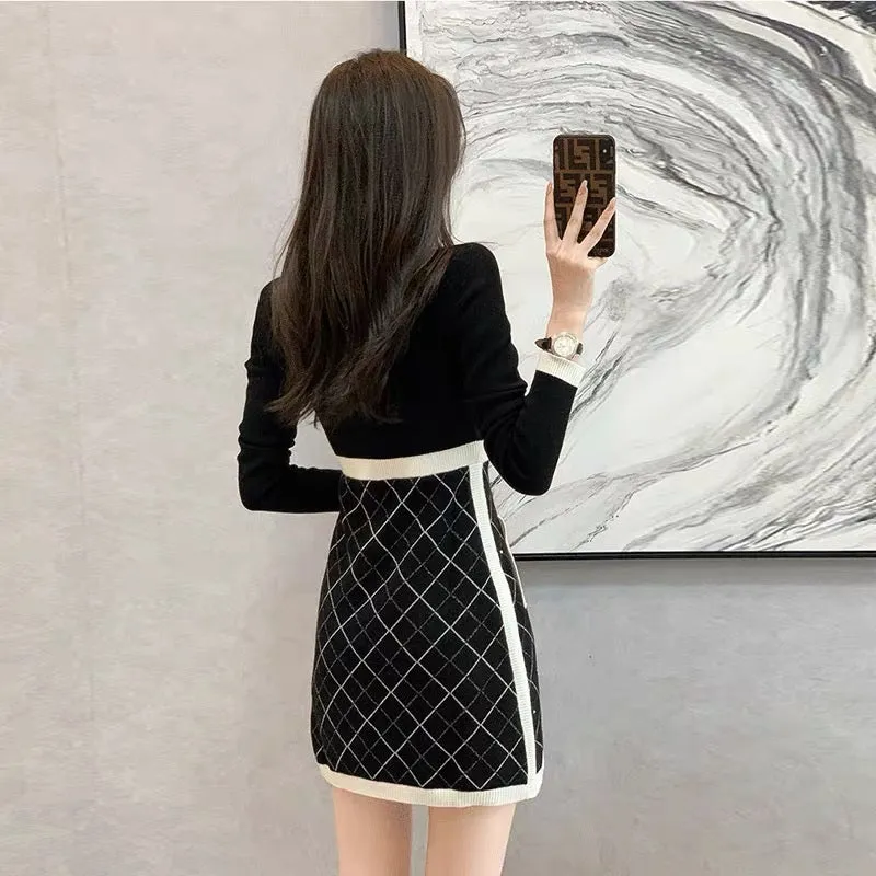 2023 new French niche knitted bottoming dress autumn and winter high-waisted slimming style long-sleeved sweater skirt (B8910)