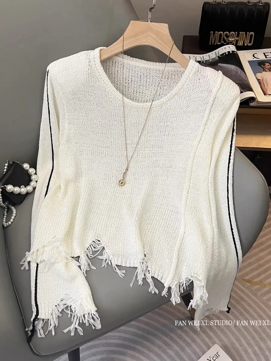 Autumn new hot girl hollow loose and versatile tassel shoulder pad pullover round neck long-sleeved sweater women's short top (B