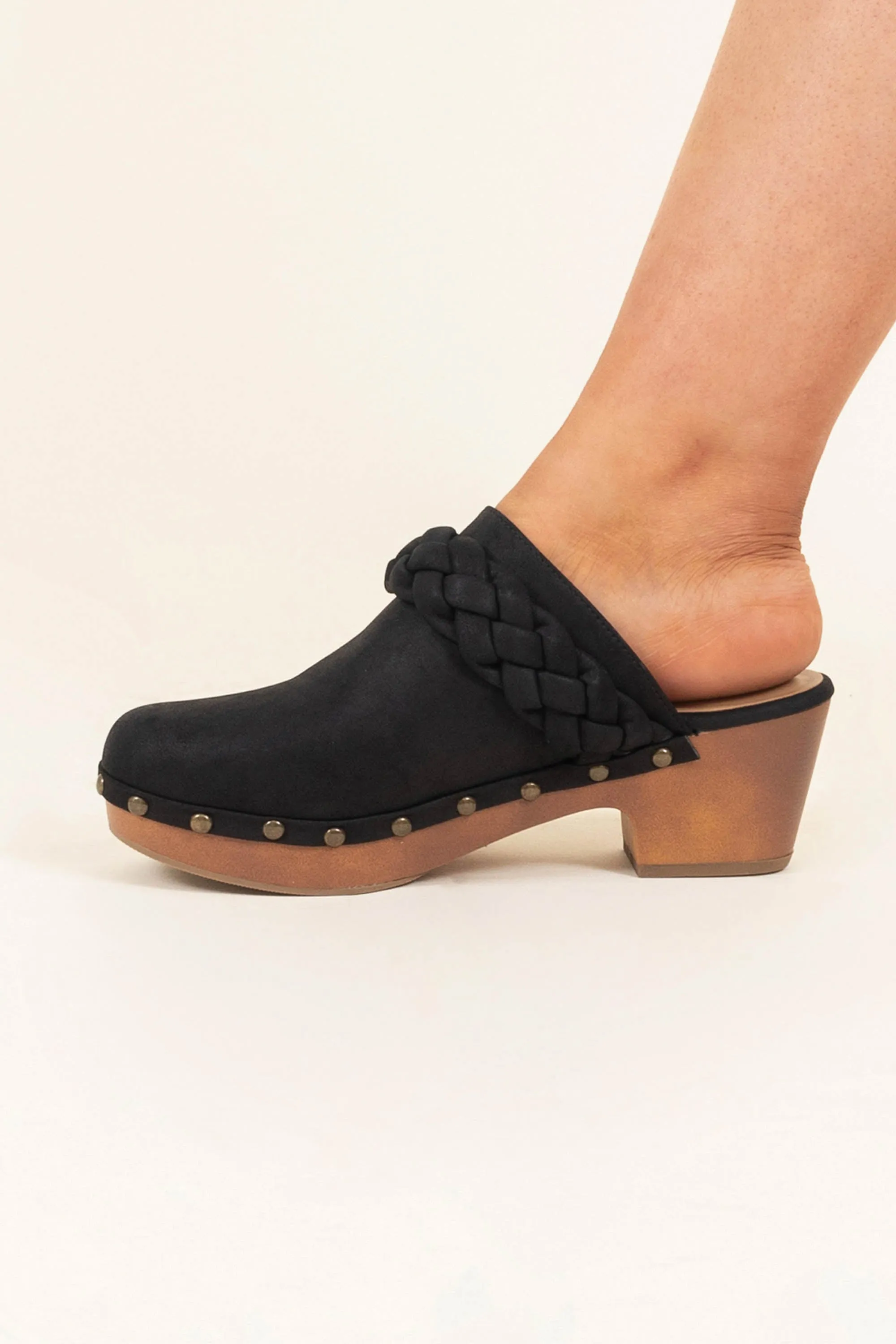 Brave New World Mules, Black