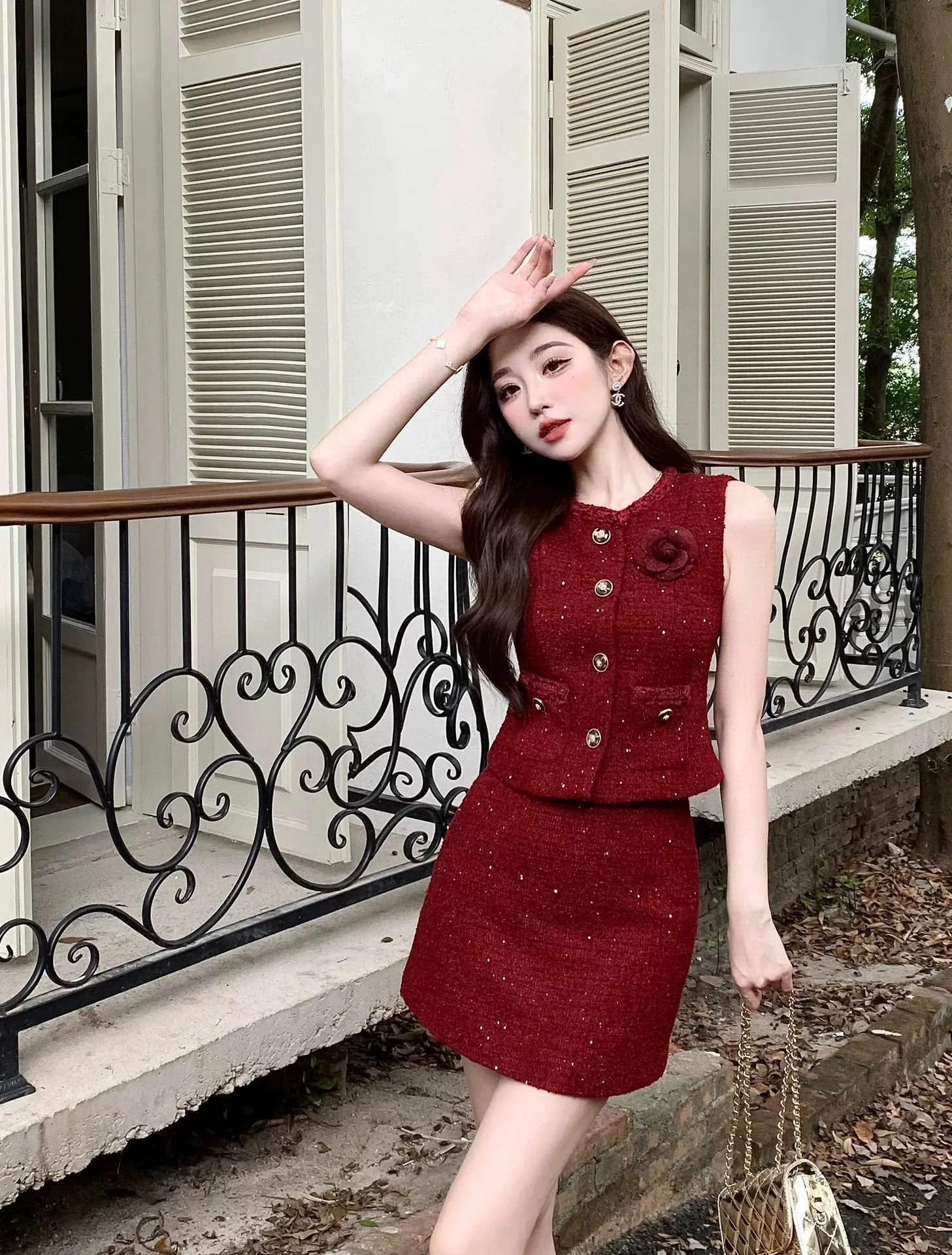 Design sense Royal Miss petite little fragrant camellia tweed vest high waist short skirt burgundy white suit