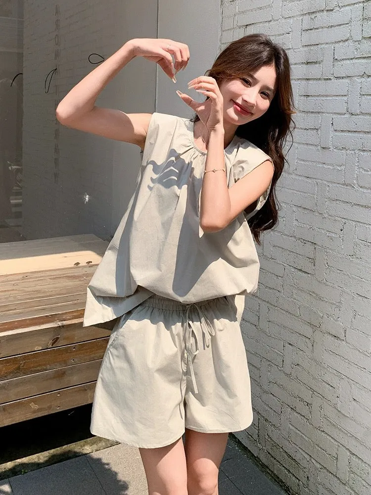 Gray fashionable age-reducing sleeveless top shorts suit for women summer 2024 new small casual style two-piece set