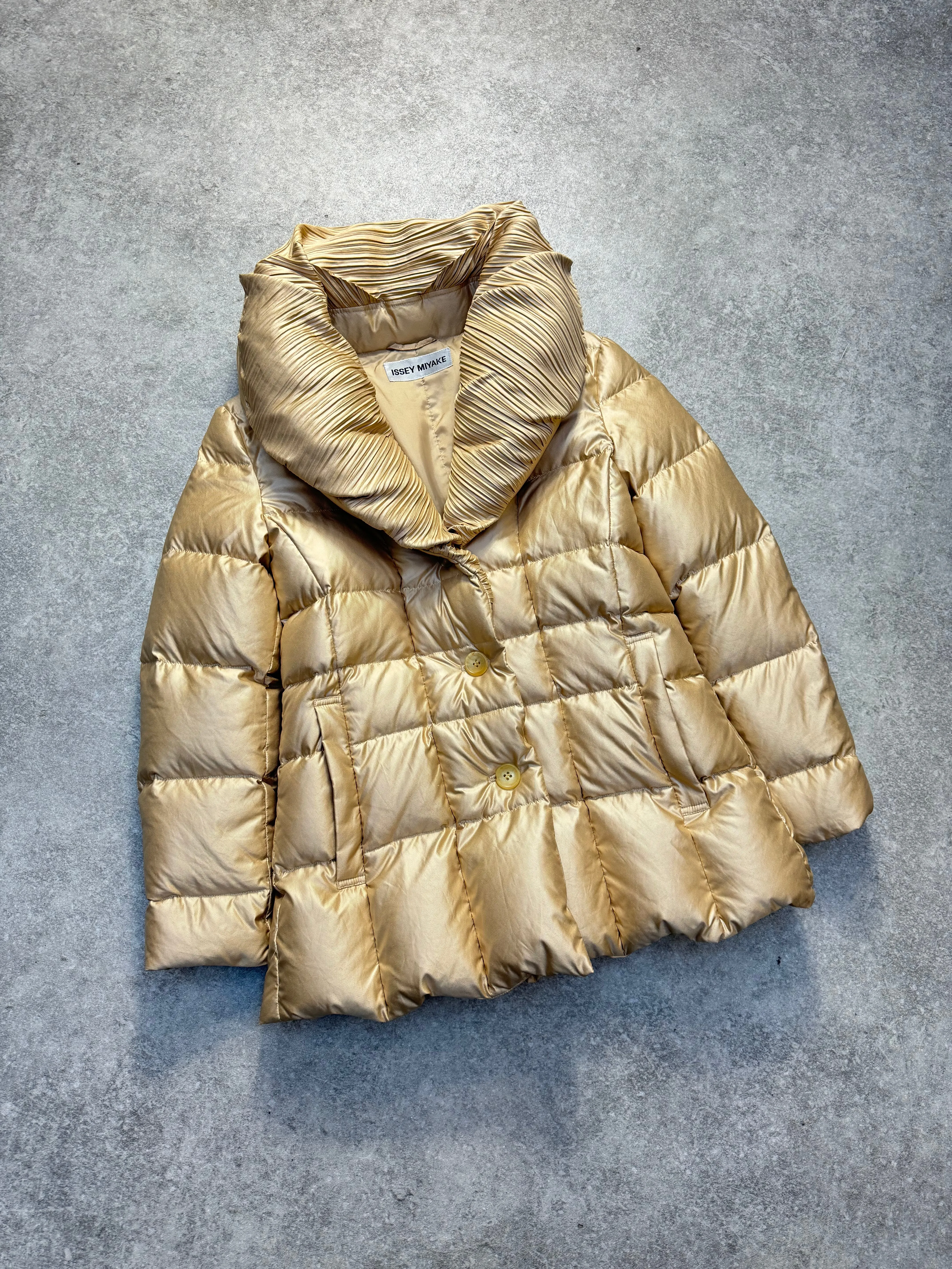 Issey Miyake Pleated Puffy Collar Quilted Puffer Jacket