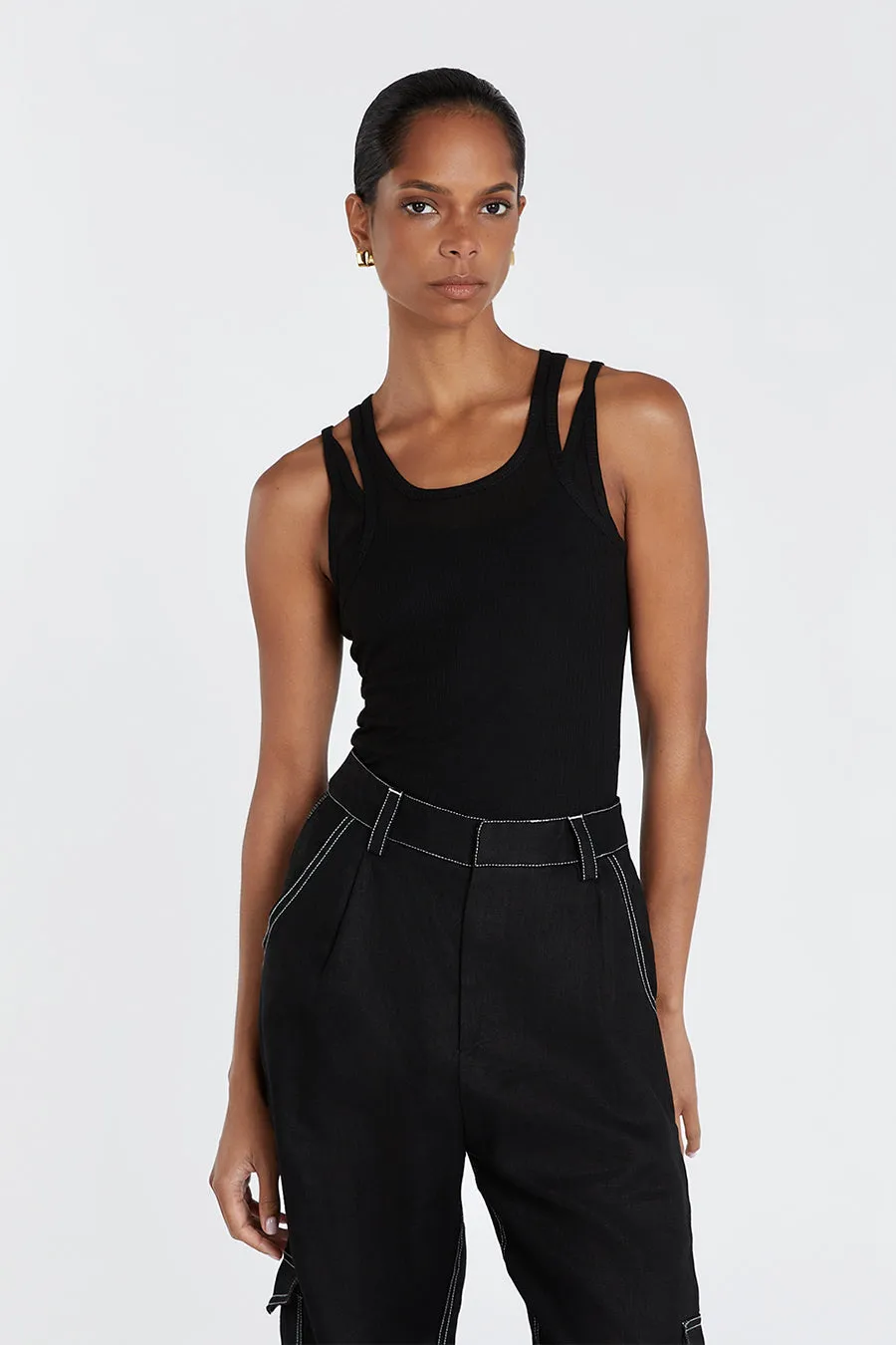 JUDE BLACK SLEEVELESS LAYER TOP