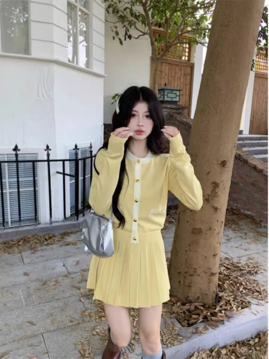 kumikumi fashion suit contrasting color long-sleeved sweater women's autumn high-waisted pleated skirt and short skirt two-piece