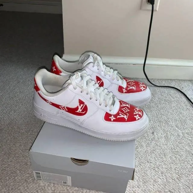 Nike Air Force 1 Low - University Red / Sail