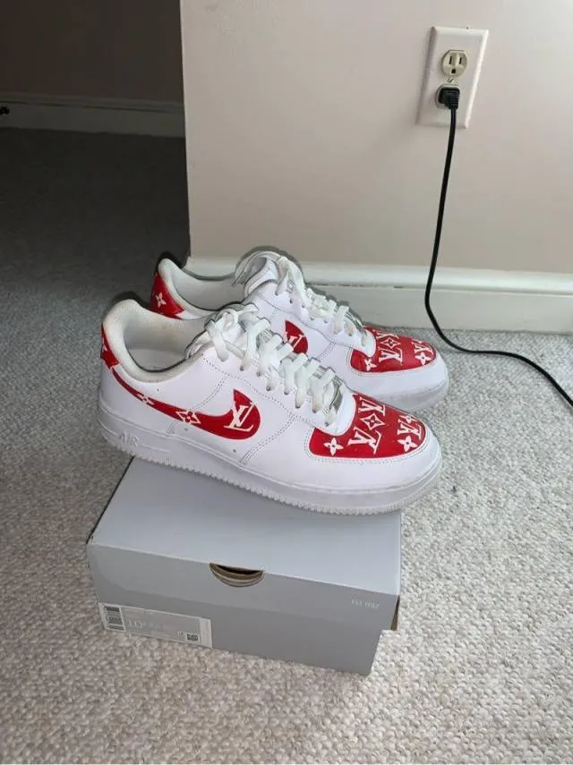 Nike Air Force 1 Low - University Red / Sail