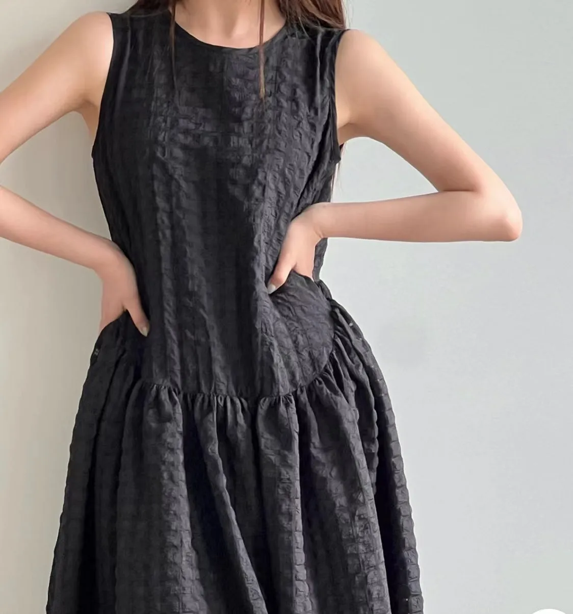 Simple Round Neck Pleated Loose Plaid Vest Dress