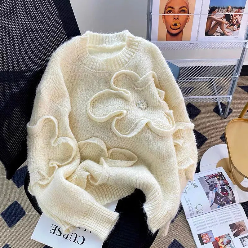 Soft waxy round neck sweater for women, loose and lazy style 2022 new autumn and winter heavy industry three-dimensional flower 