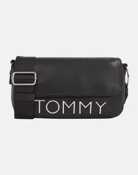 TOMMY JEANS TJW BOLD ELONGATED FLAP CROSS. (Dimensions: 14 x 23 x 6 cm)